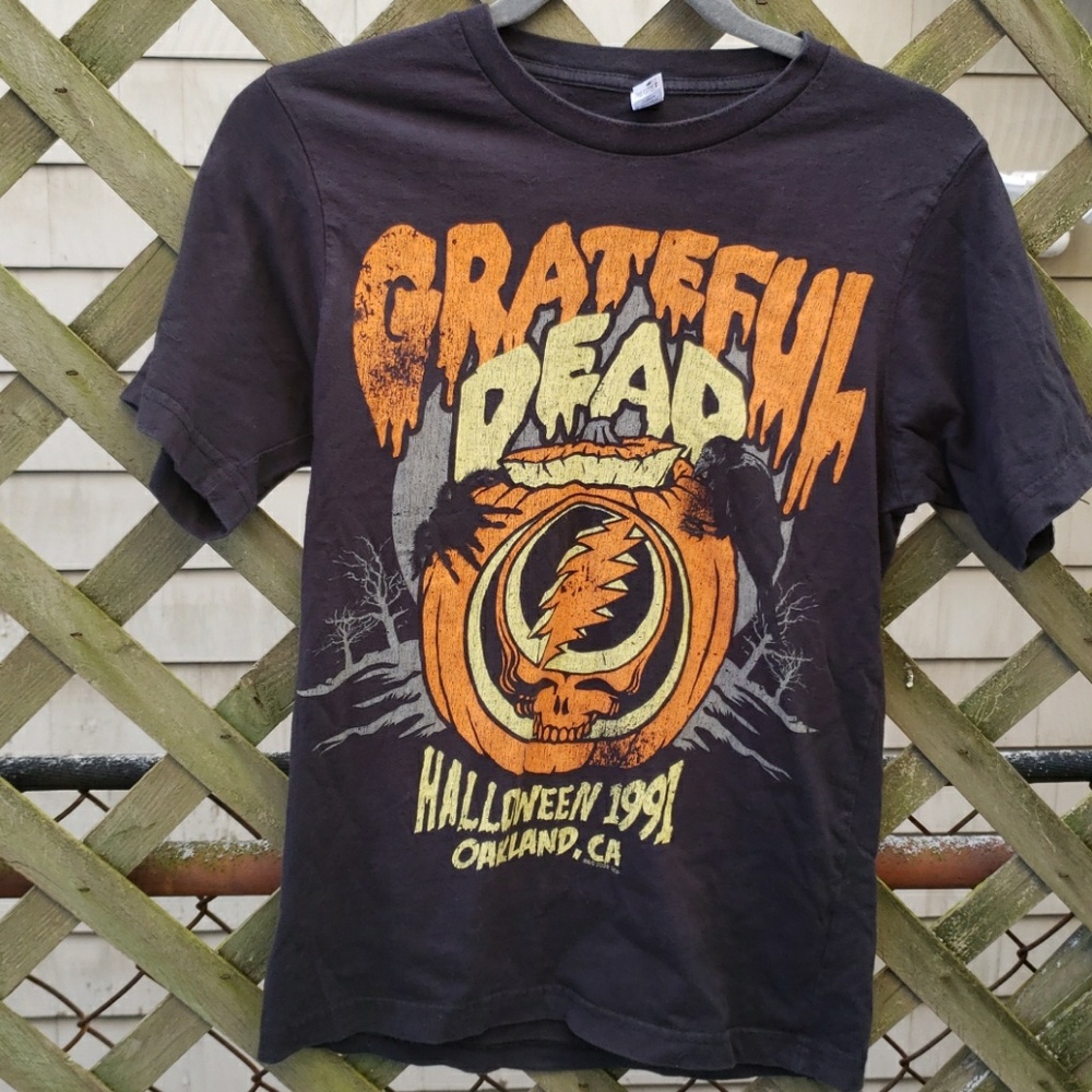 Grateful Dead t shirt